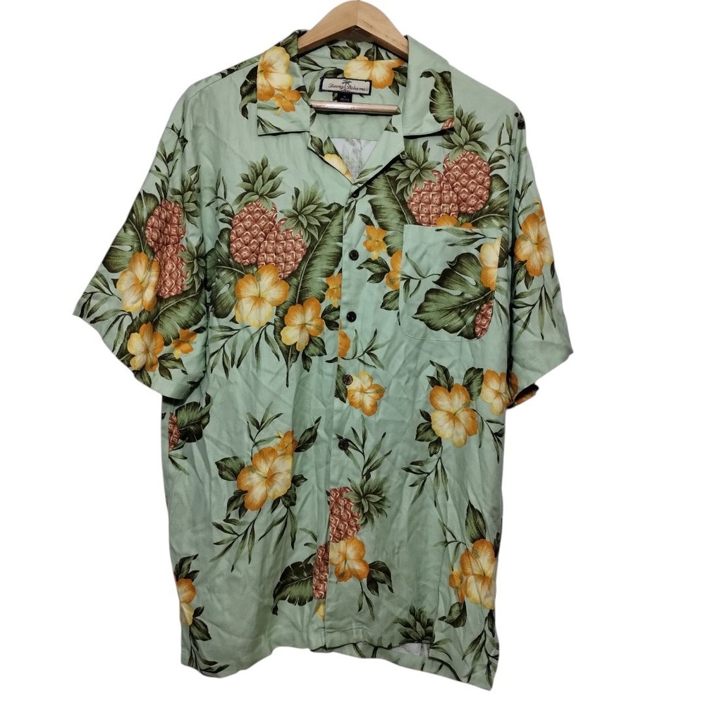Tommy Bahama Short Sleeve Button Up Shirt Floral Pineapple Hawaiian Camp‎